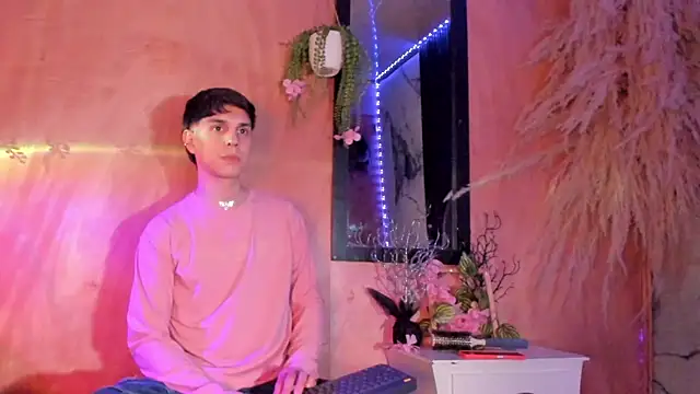 Snapshot of DeeQuinn_Blaze chatting on 20, 12, 2025 DeeQuinn Blaze online show from 20, 12, 2025