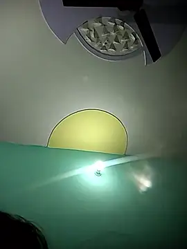 Snapshot of xoupleaura chatting on 18, 12, 2025 xoupleaura online show from 18, 12, 2025