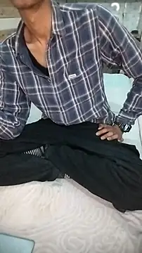 Snapshot of xoupleaura chatting on 20, 12, 2025 xoupleaura online show from 20, 12, 2025