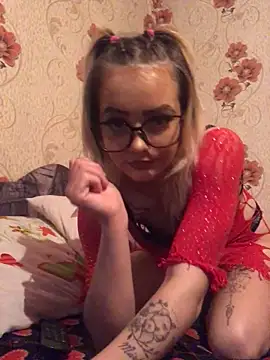 Snapshot of Barbika19 chatting on 18, 12, 2025 Barbika19 online show from 18, 12, 2025