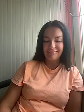 Snapshot of MeganBlueq chatting on 13, 7, 2026 MeganBlueq online show from 13, 7, 2026