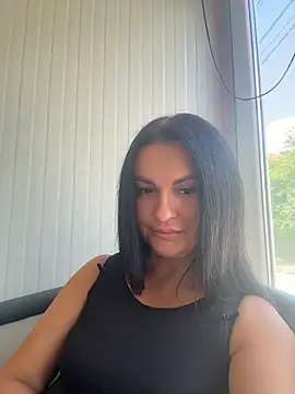 Snapshot of MeganBlueq chatting on 15, 7, 2026 MeganBlueq online show from 15, 7, 2026