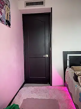 Annyhathatway online show from 10, 1, 2026