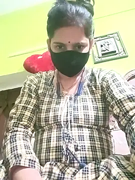 Snapshot of Lali-laila chatting on 14, 12, 2025 Lali-laila online show from 14, 12, 2025