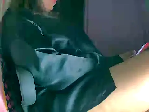 Snapshot of butterflyslay chatting on 13, 12, 2025 butterflyslay online show from 13, 12, 2025