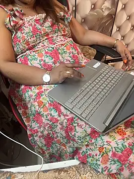Snapshot of butterflyslay chatting on 16, 4, 2026 butterflyslay online show from 16, 4, 2026