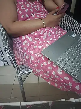Snapshot of butterflyslay chatting on 29, 5, 2026 butterflyslay online show from 29, 5, 2026