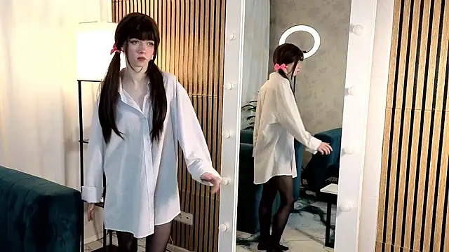 Snapshot of ViollaBloom chatting on 15, 2, 2026 ViollaBloom online show from 15, 2, 2026