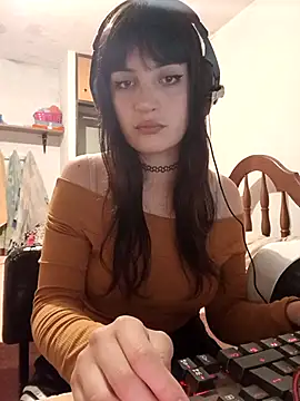 Snapshot of ladydark25 chatting on 15, 12, 2025 ladydark25 online show from 15, 12, 2025