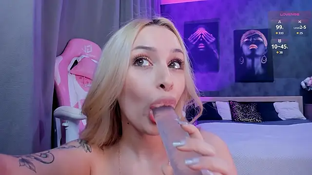 Snapshot of LanaMiracle chatting on 3, 2, 2026 LanaMiracle online show from 3, 2, 2026