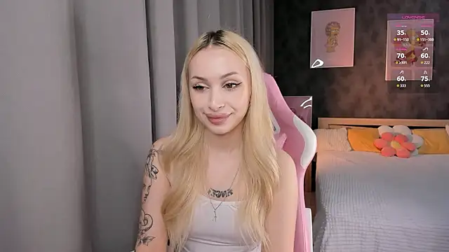 Snapshot of LanaMiracle chatting on 2, 3, 2026 LanaMiracle online show from 2, 3, 2026