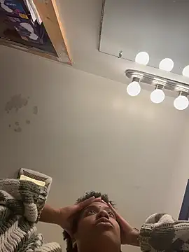 Snapshot of Bellaquitaa_lee chatting on 2, 3, 2026 Bellaquitaa lee online show from 2, 3, 2026