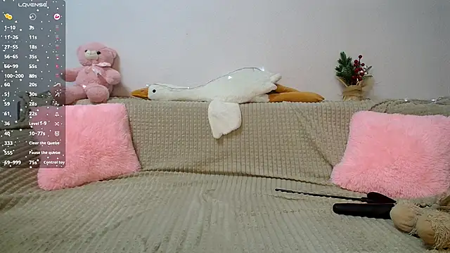 Snapshot of Vero_VibeCharm chatting on 14, 12, 2025 Vero VibeCharm online show from 14, 12, 2025