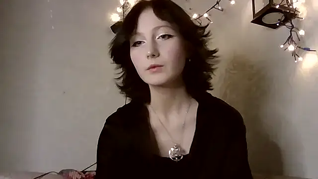 Snapshot of glissada chatting on 15, 12, 2025 glissada online show from 15, 12, 2025