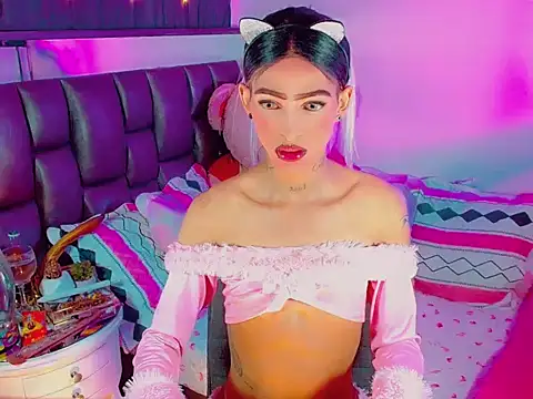 agathaferrer3 online show from 18, 2, 2026