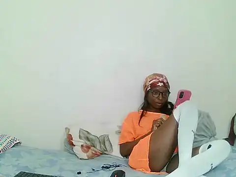 Snapshot of PKELLY7 chatting on 13, 12, 2025 PKELLY7 online show from 13, 12, 2025