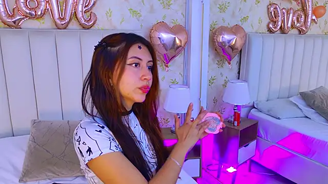 Celeste Clarke online show from 13, 2, 2026