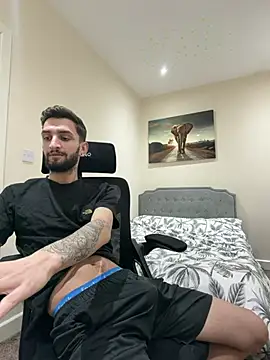 Juliann69Ramiro online show from 15, 1, 2026