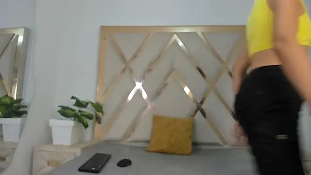 Snapshot of Selenaasm chatting on 20, 12, 2025 Selenaasm online show from 20, 12, 2025