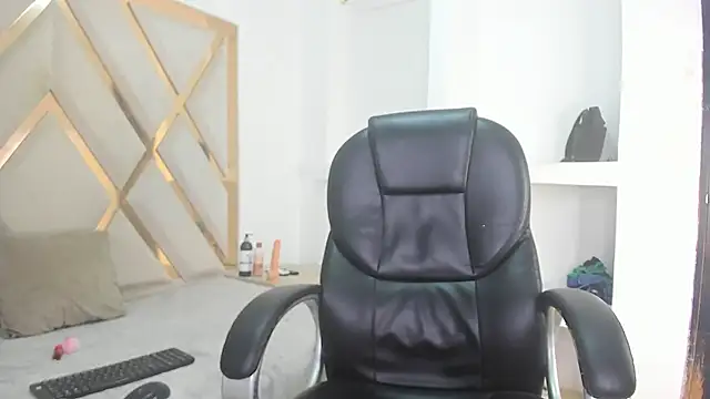 Snapshot of Selenaasm chatting on 14, 2, 2026 Selenaasm online show from 14, 2, 2026