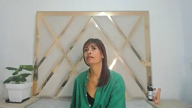 Snapshot of Selenaasm chatting on 16, 2, 2026 Selenaasm online show from 16, 2, 2026