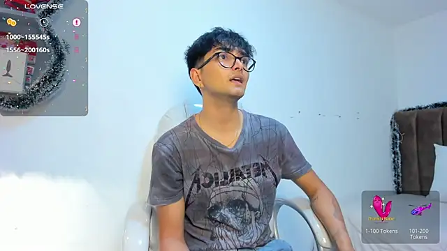 Snapshot of Archie_77 chatting on 15, 12, 2025 Archie 77 online show from 15, 12, 2025