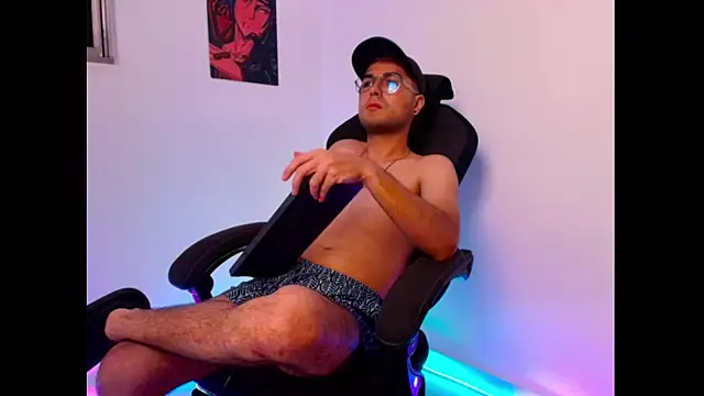 Snapshot of MaverickDrift chatting on 14, 12, 2025 MaverickDrift online show from 14, 12, 2025