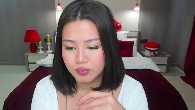 Brunette Charm online show from 25, 3, 2026