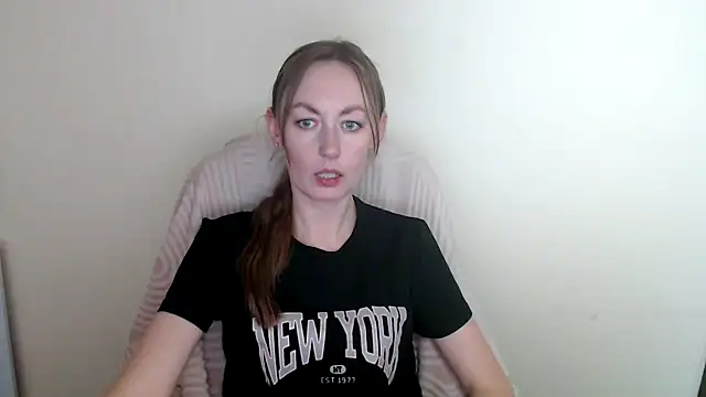 Snapshot of LiaSeass_ chatting on 3, 5, 2026 LiaSeass online show from 3, 5, 2026