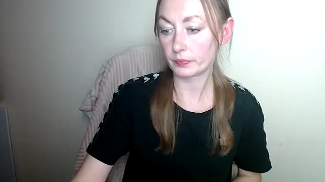 Snapshot of LiaSeass_ chatting on 5, 5, 2026 LiaSeass online show from 5, 5, 2026