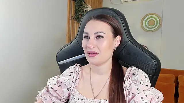 NoraFoxes online show from 5, 2, 2026