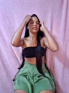 Snapshot of meenina_veneno chatting on 16, 12, 2025 meenina veneno online show from 16, 12, 2025