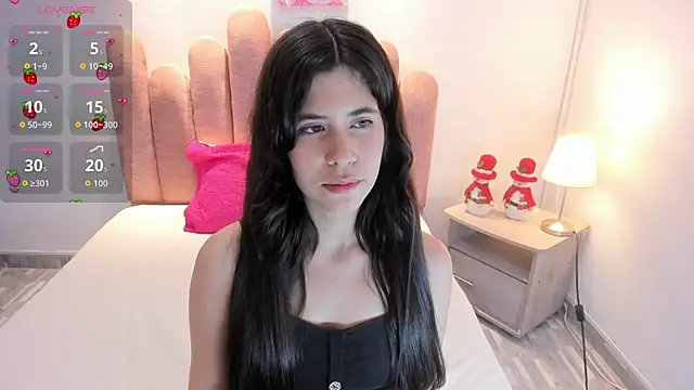 Snapshot of SamanthaHill2 chatting on 15, 12, 2025 SamanthaHill2 online show from 15, 12, 2025