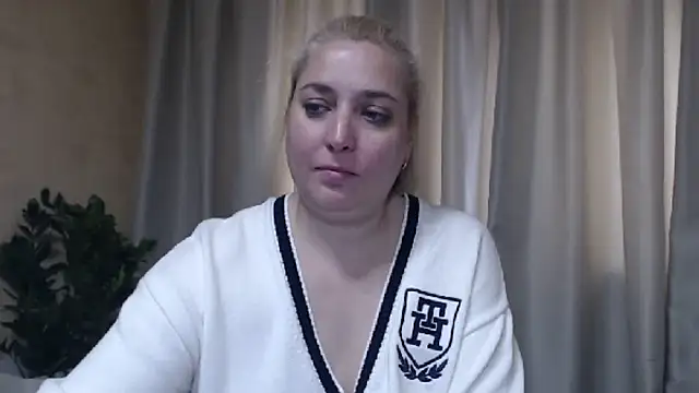 sweetpussy13 online show from 2, 6, 2026