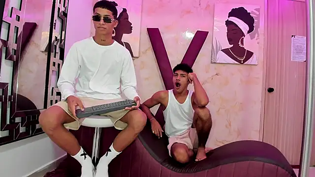 Snapshot of DIAMOND_BLACKS chatting on 18, 12, 2025 DIAMOND BLACKS online show from 18, 12, 2025