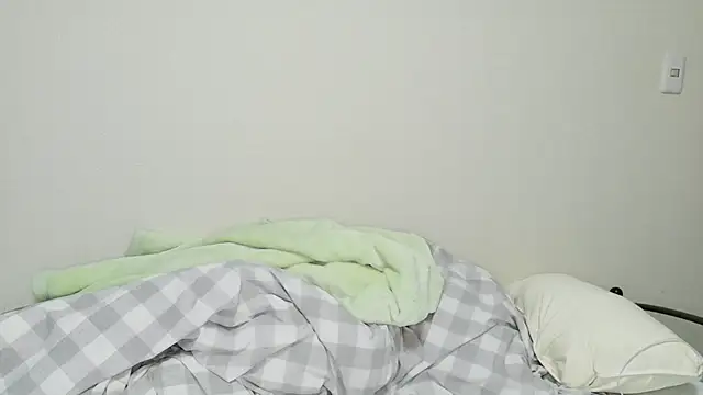 Snapshot of meromerona chatting on 27, 2, 2026 meromerona online show from 27, 2, 2026