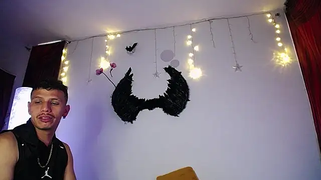 Snapshot of Noha_and_Iam chatting on 3, 2, 2026 Noha and Iam online show from 3, 2, 2026