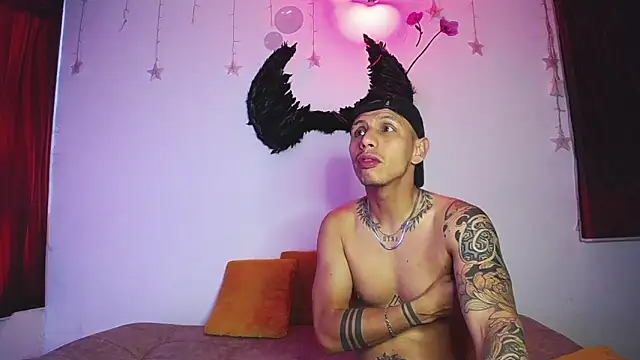 Snapshot of Noha_and_Iam chatting on 25, 3, 2026 Noha and Iam online show from 25, 3, 2026