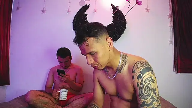 Snapshot of Noha_and_Iam chatting on 16, 4, 2026 Noha and Iam online show from 16, 4, 2026