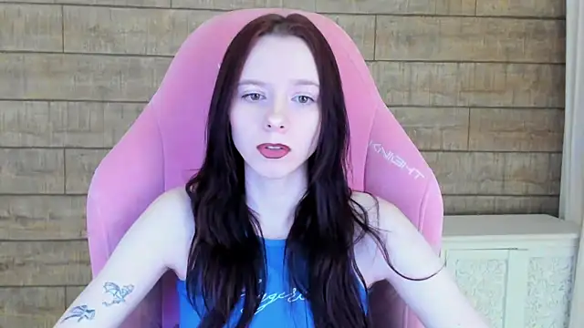 Snapshot of ArinaKubrick chatting on 12, 7, 2026 ArinaKubrick online show from 12, 7, 2026