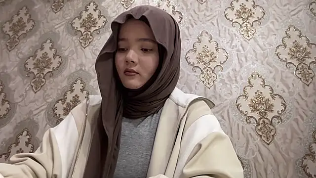 Snapshot of Katepleaurxo chatting on 14, 12, 2025 Katepleaurxo online show from 14, 12, 2025