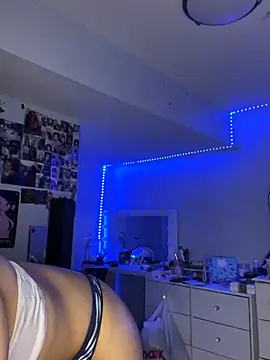 maisie goldxx online show from 3, 3, 2026