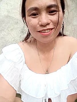 Snapshot of ngaytho004 chatting on 4, 5, 2026 ngaytho004 online show from 4, 5, 2026