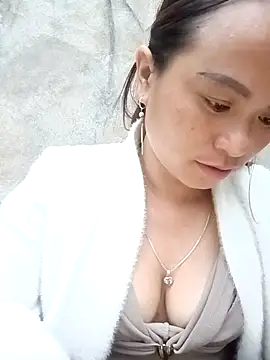 Snapshot of ngaytho004 chatting on 8, 5, 2026 ngaytho004 online show from 8, 5, 2026