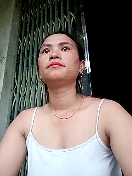 Snapshot of ngaytho004 chatting on 20, 5, 2026 ngaytho004 online show from 20, 5, 2026