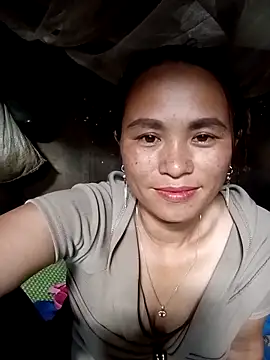 Snapshot of ngaytho004 chatting on 23, 5, 2026 ngaytho004 online show from 23, 5, 2026