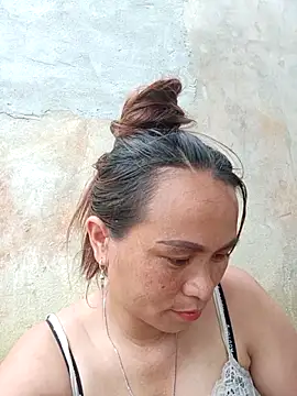 Snapshot of ngaytho004 chatting on 27, 5, 2026 ngaytho004 online show from 27, 5, 2026
