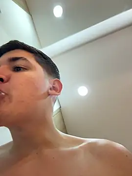 Valentino ceratti online show from 15, 12, 2025