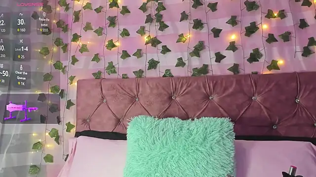 Snapshot of Ayla-marttinez chatting on 2, 3, 2026 Ayla-marttinez online show from 2, 3, 2026