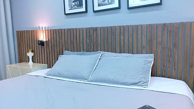 Mia Bellefort online show from 24, 2, 2026